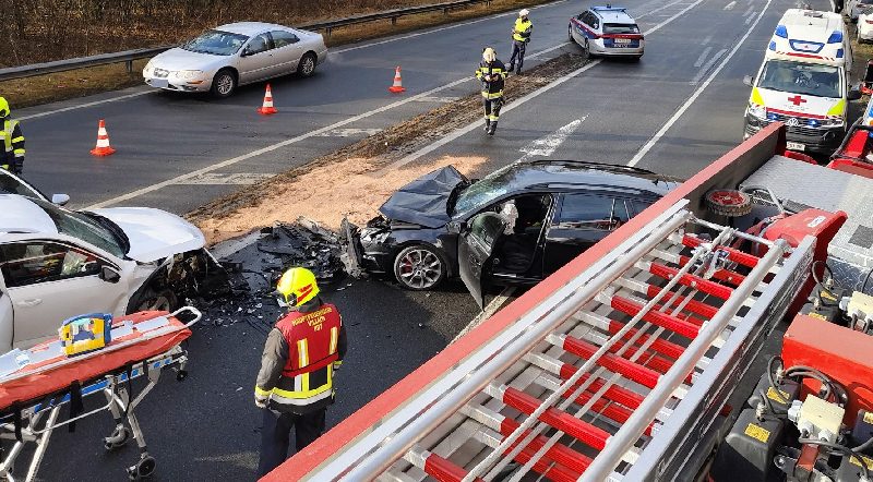 2 schwere Verkehrsunfälle in Villach (Bild 3)